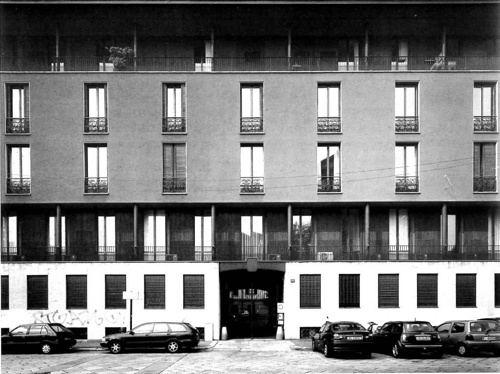 Edificio in Piazza Sant'Ambrogio, 1947